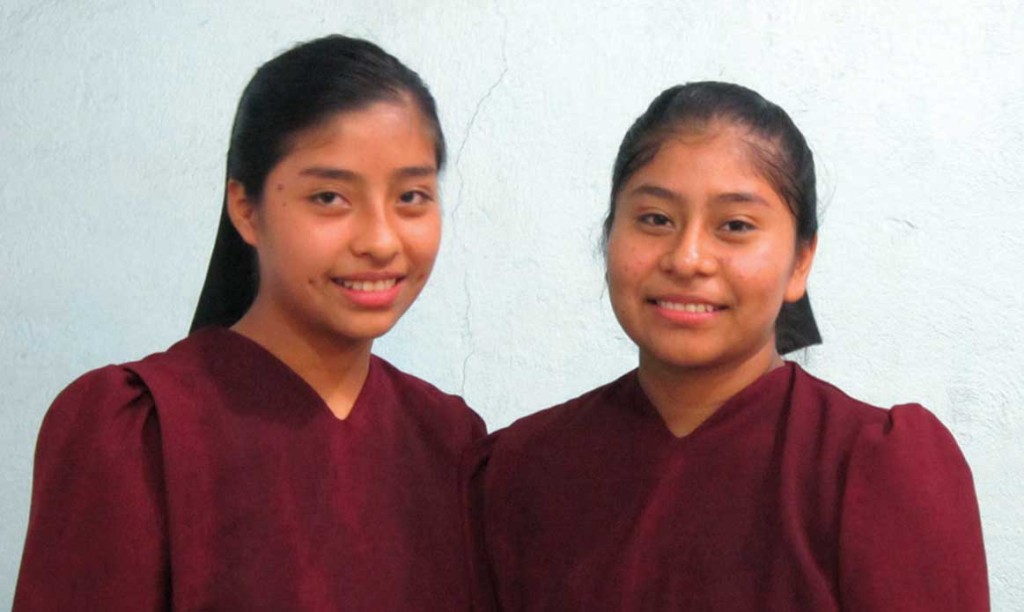 Isaías Muñoz’s two daughters, Arlín and Lidia, were baptized on February 1.