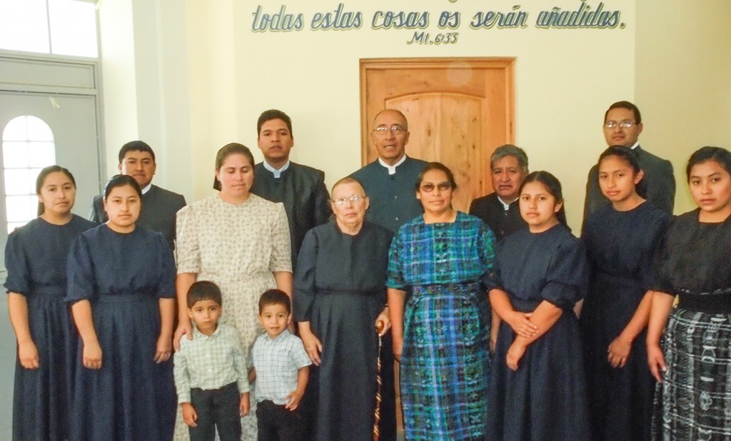 The newly received brethren with Victor and Anita Ovalle and Jeremias and Elida Mendez