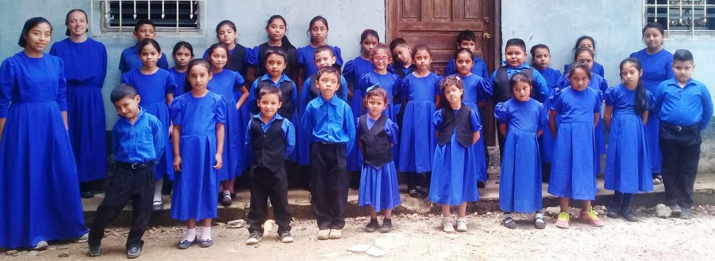 The students in front of the Oratorio church building.