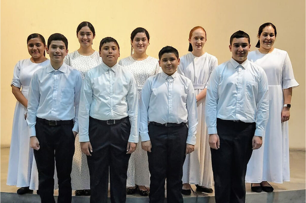 Nine people were baptized at Lirio de los Valles