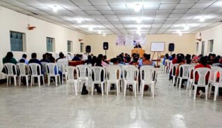 An evening service in San Bartolomé