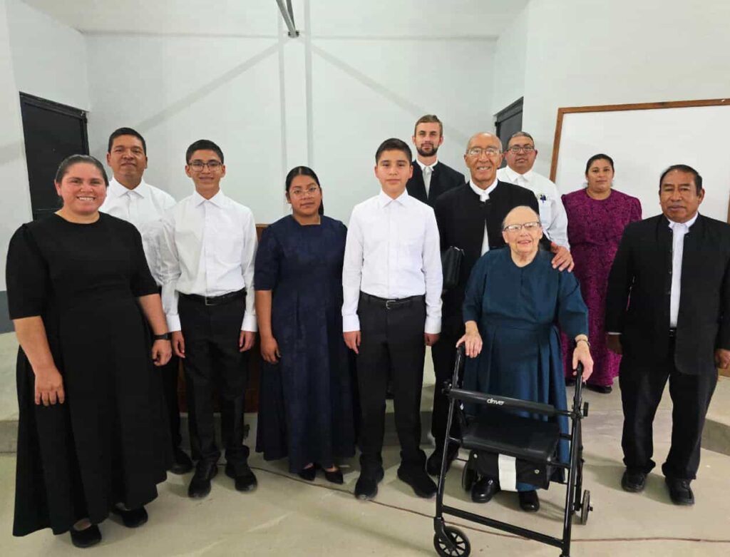 Three young people were baptized and joined the San Cristobal congregation